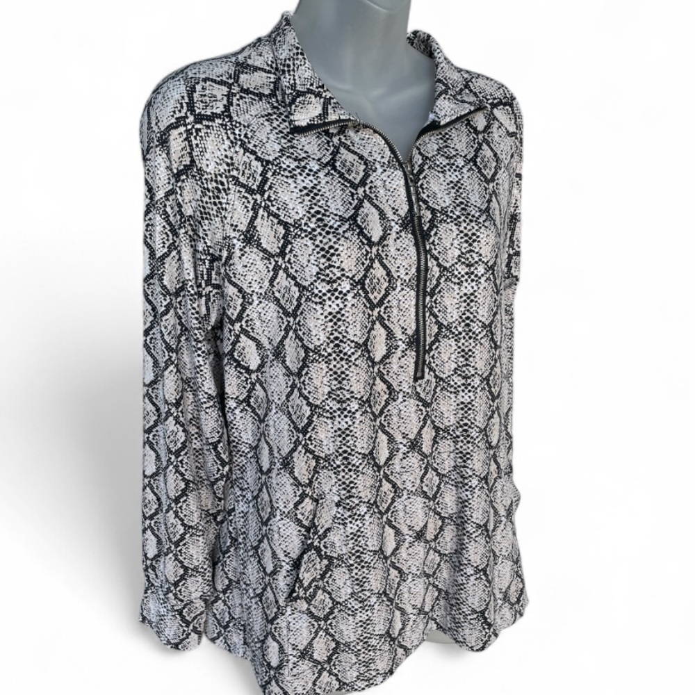 Lulu b snake skin 1/4 zip slip over shirt jacket size medium